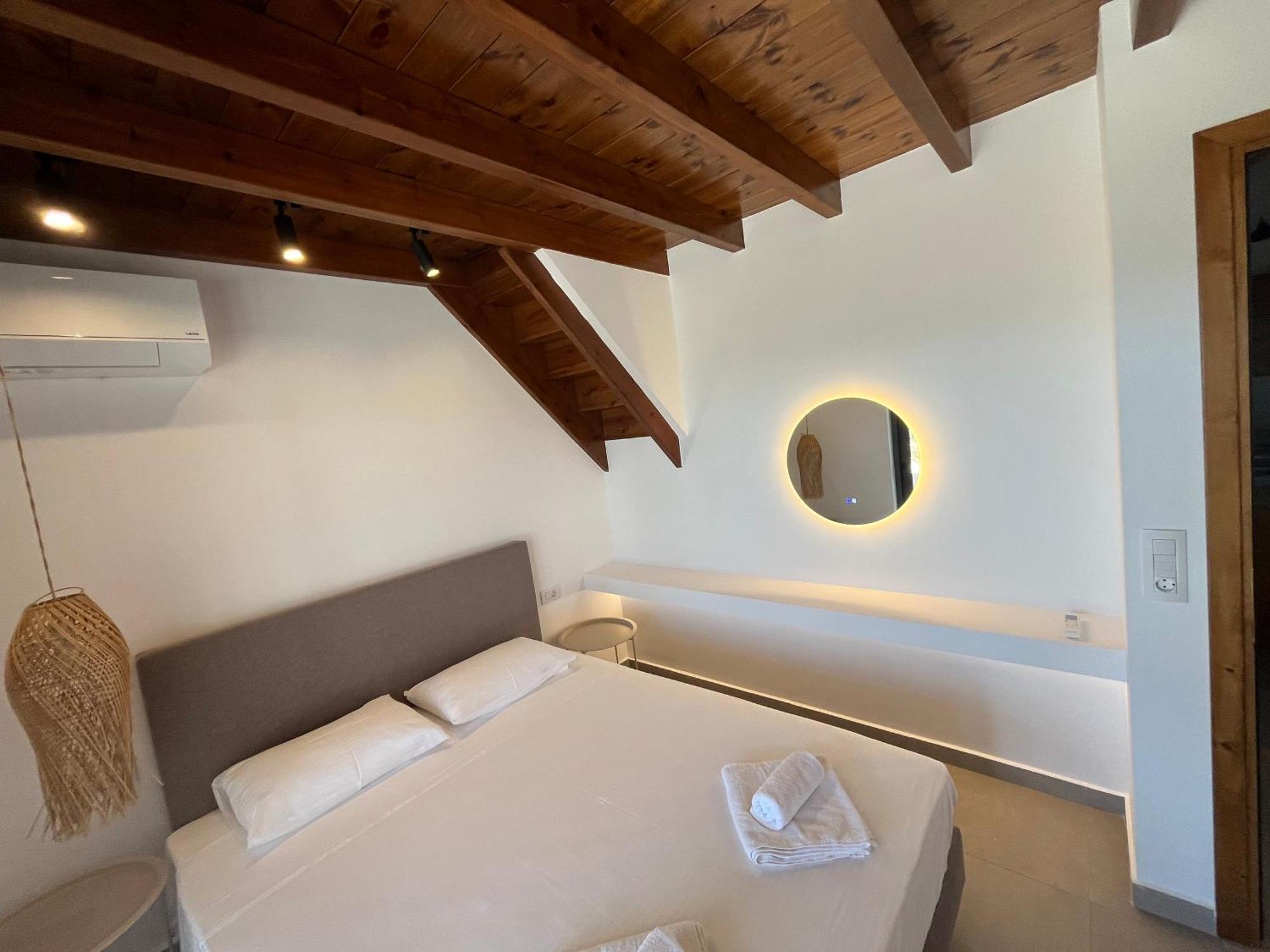 Cato Agro 3, Seafront Villa With Private Pool Afiartis Dış mekan fotoğraf