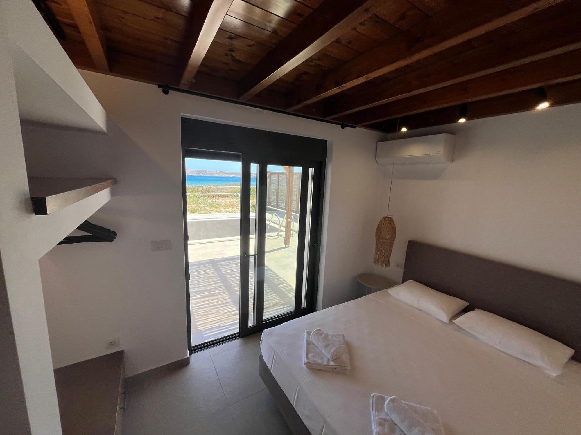 Cato Agro 3, Seafront Villa With Private Pool Afiartis Dış mekan fotoğraf